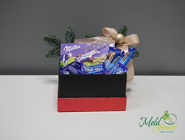 Коробочка с конфетами Milky Way и Milka Фото